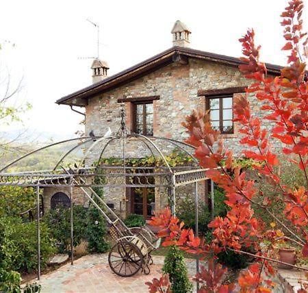 Cascina La Buca Vendégház Castello di Serravalle Kültér fotó