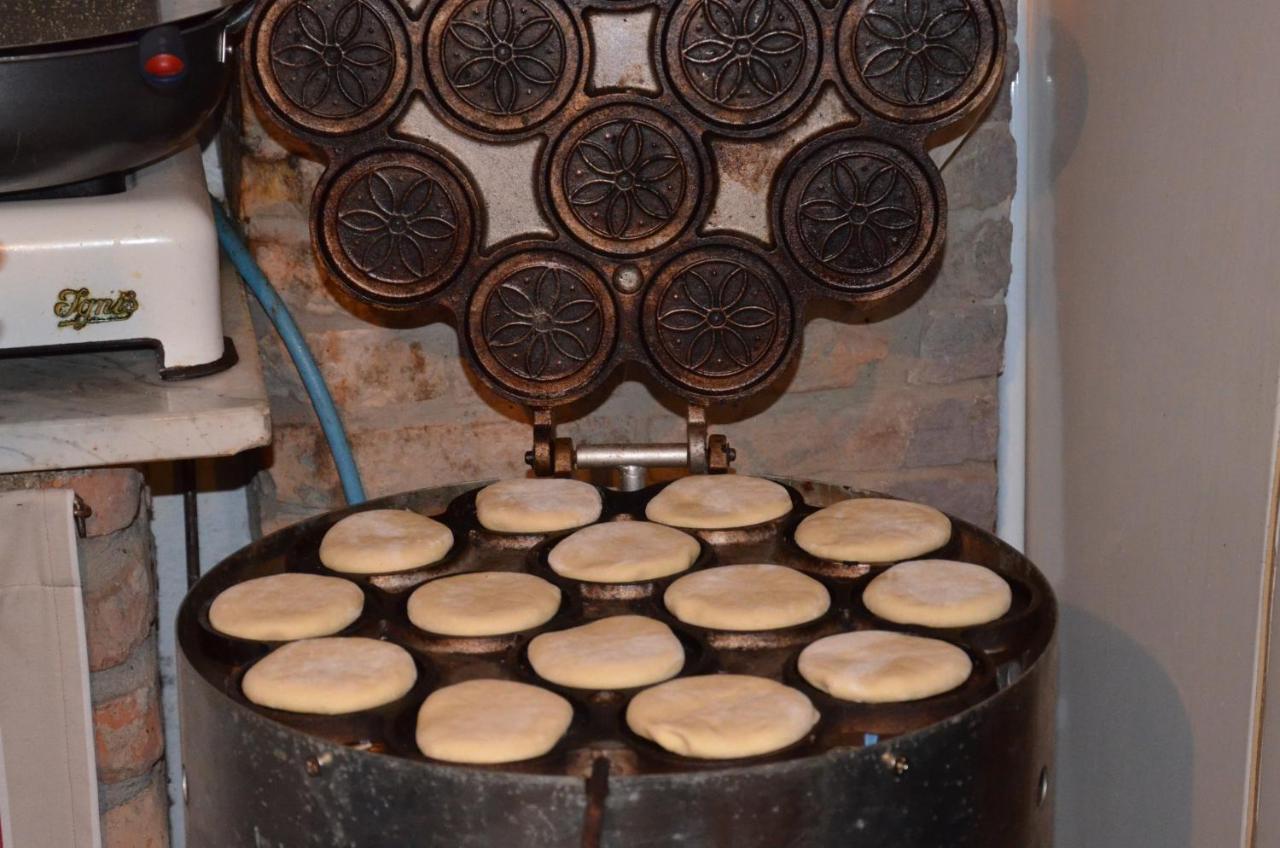 Cascina La Buca Vendégház Castello di Serravalle Kültér fotó