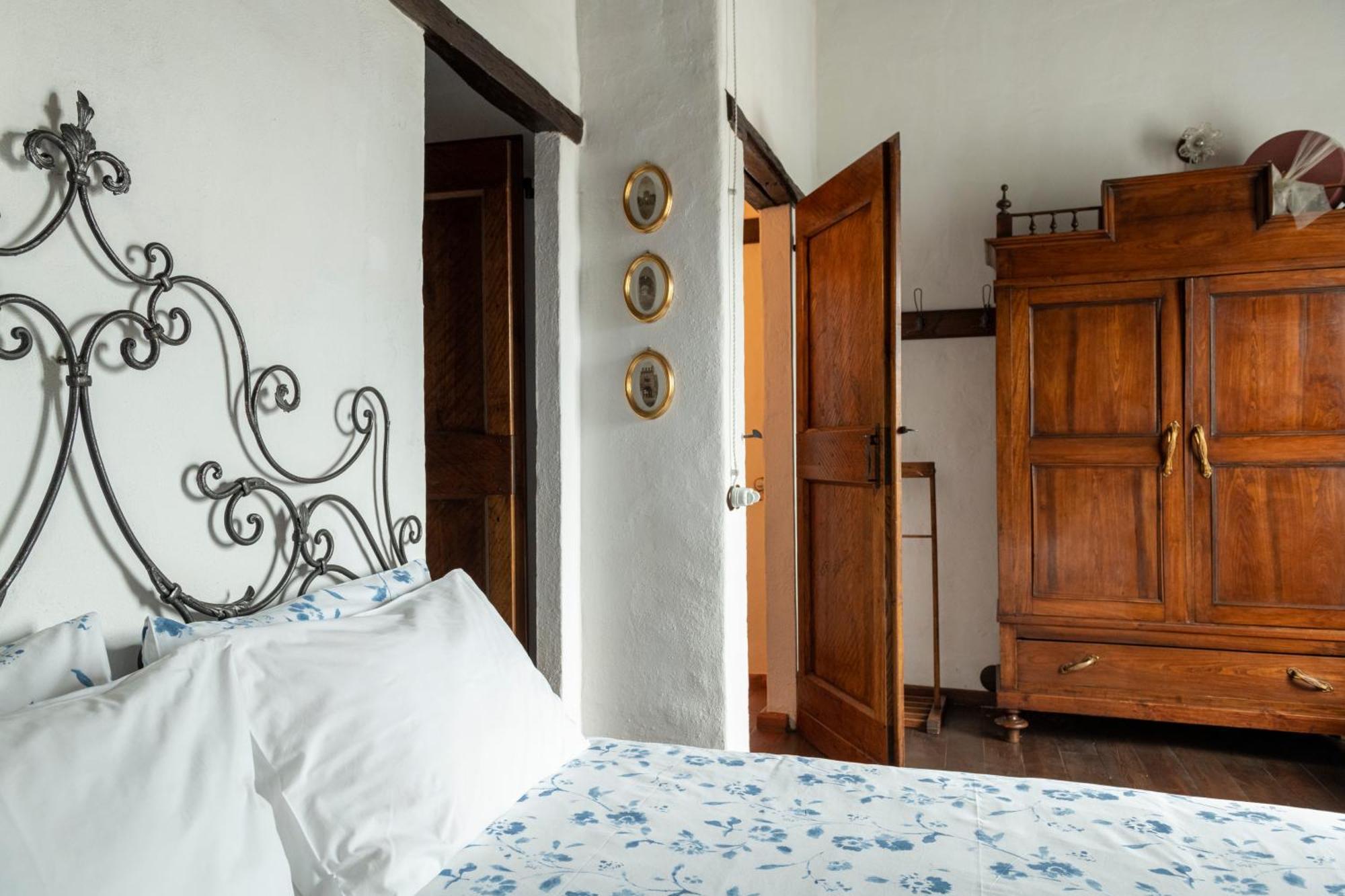 Cascina La Buca Vendégház Castello di Serravalle Kültér fotó